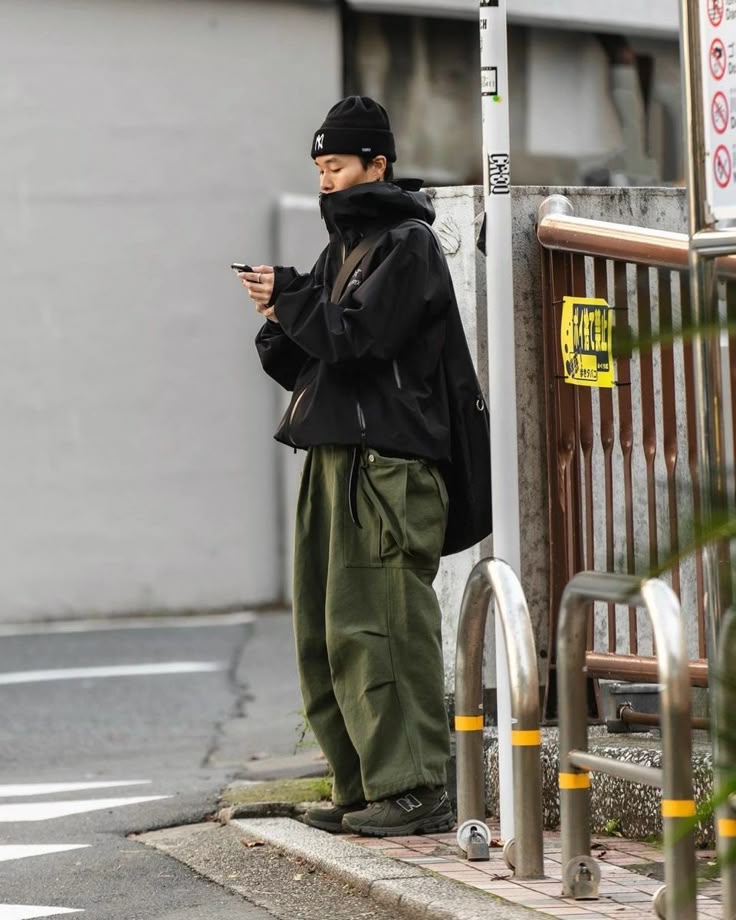 STREETWEAR